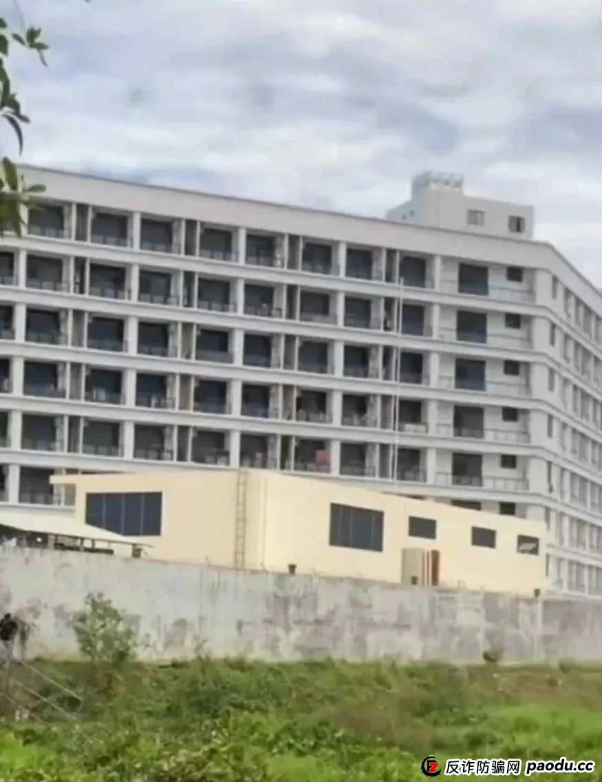 场面震撼！柬埔寨电诈园区上演集体大逃亡！