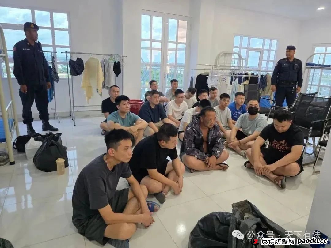 场面震撼！柬埔寨电诈园区上演集体大逃亡！